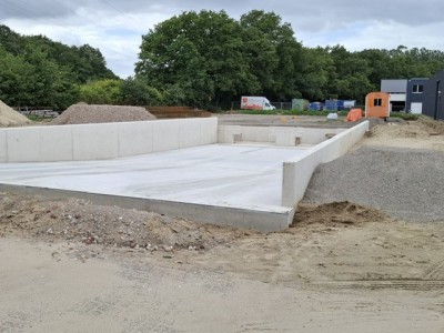 Specialistische betonbouw bij DSIT: plaatsing leveler en ‘brievenbus’